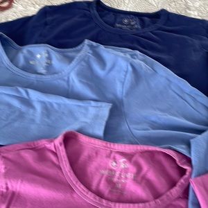 White cross Scrub tee bundle.